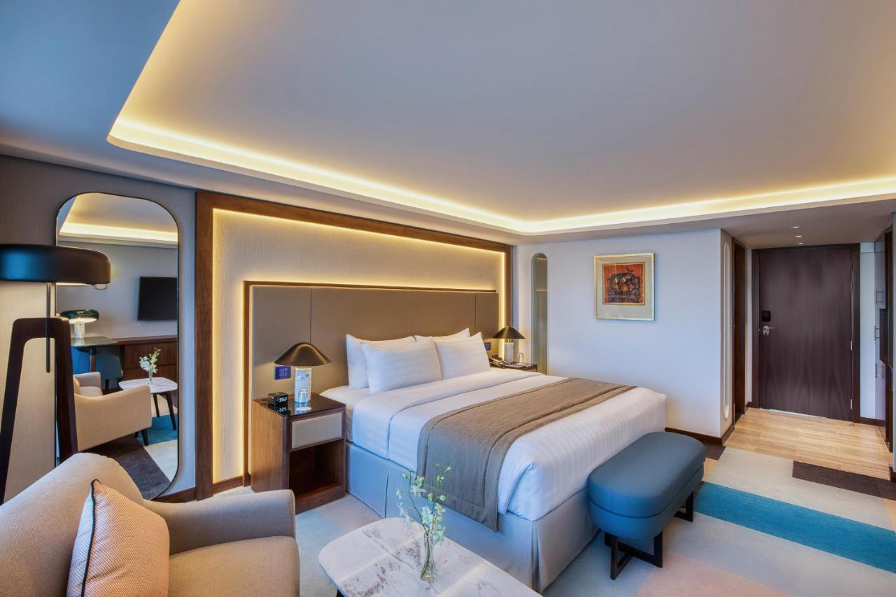 Queen Elizabeth 2 Hotel Dubai Exterior photo